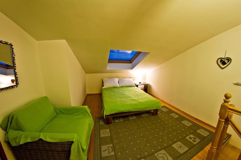 Apartment Sweet Home Sanok Exteriör bild