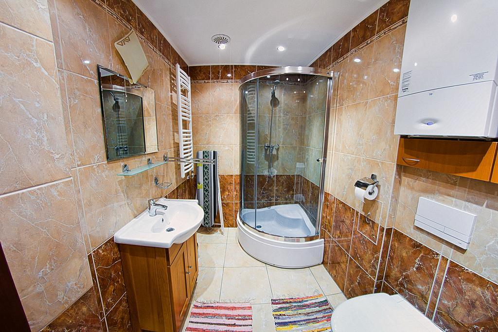 Apartment Sweet Home Sanok Exteriör bild